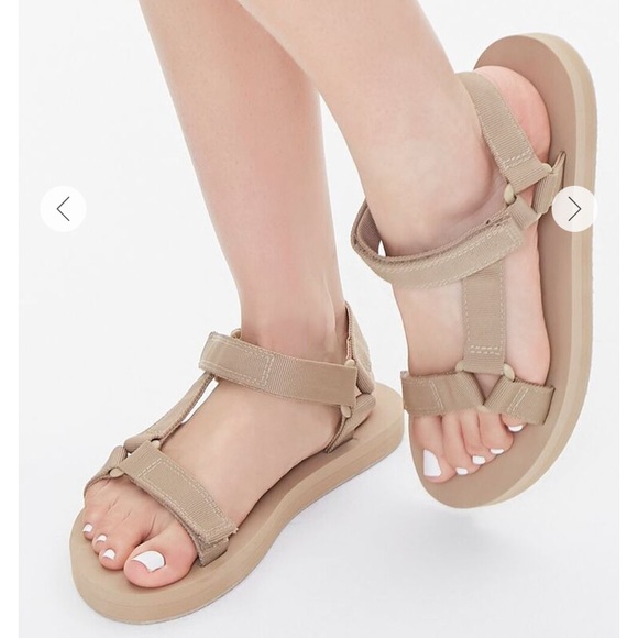 Forever 21 Shoes - Forever 21 Flatform Sandals!